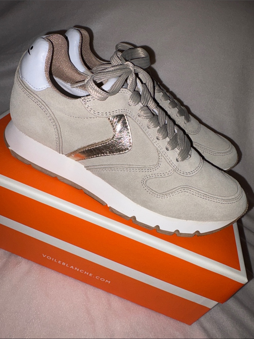NWT VOILE BLANCHE JULIA Suede Sneaker in Beige - Platino - Picture 11 of 16